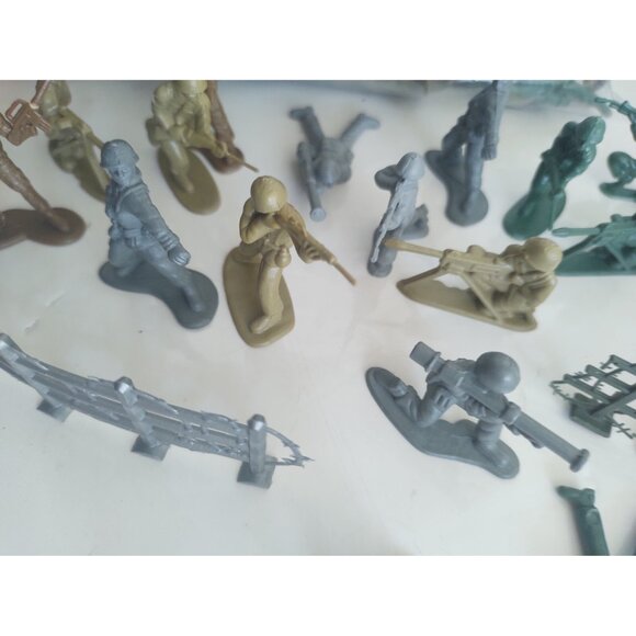 vintage plastic toy soldier lot Airfix & TimMee 200 plus - Picture 8 of 16